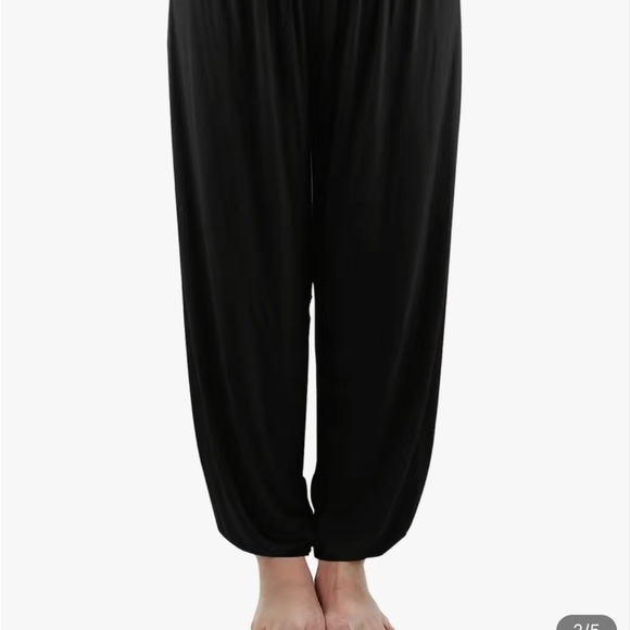 Baggy Pants - Picture 2 of 2